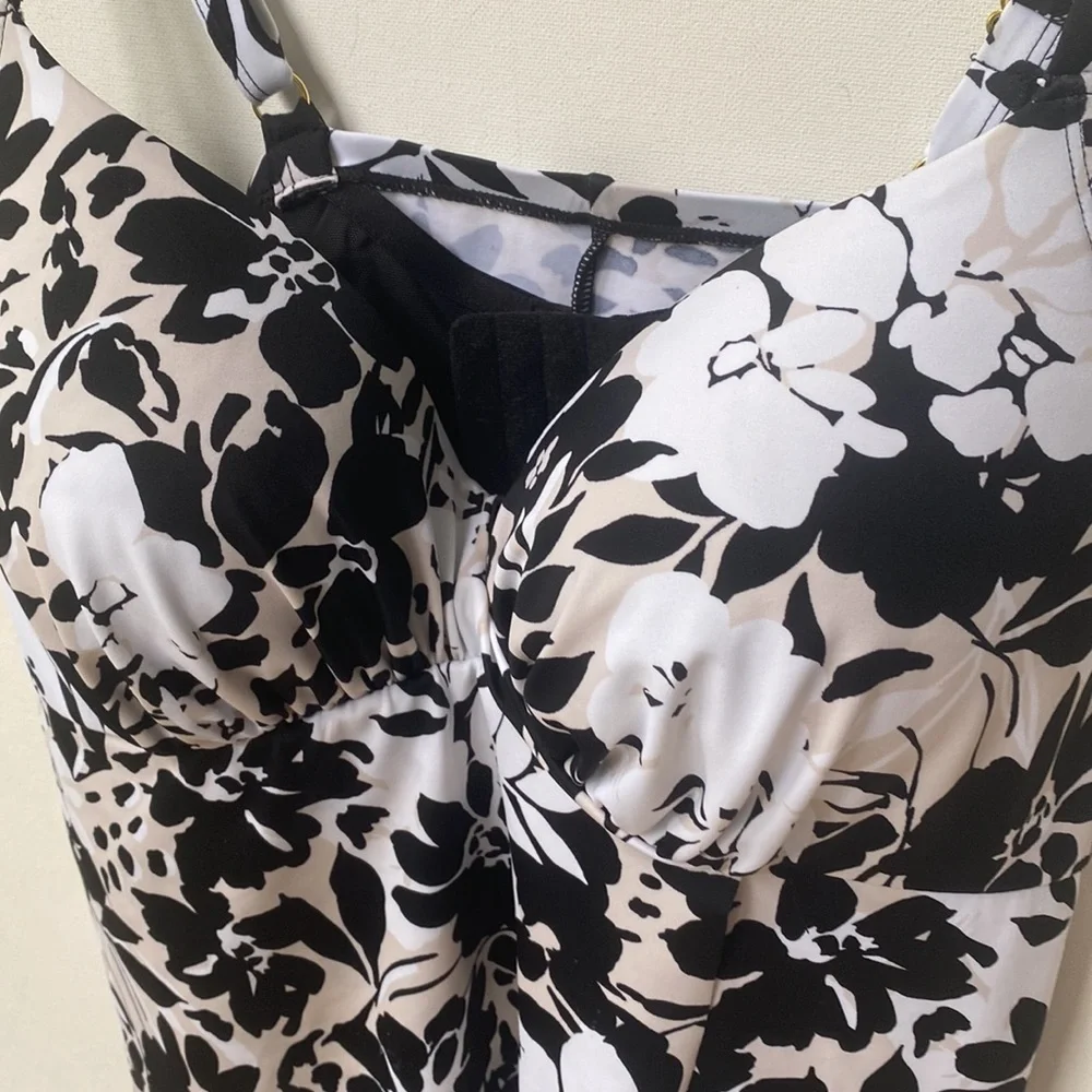 Floral black white & cream Tankini with underwire built in bra‎ support, Size XL